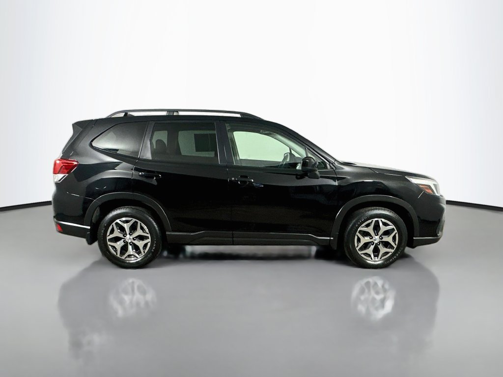 Used 2020 Subaru Forester Premium AWD/4WD image 7