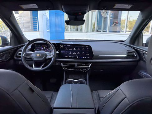 Used 2026 Chevrolet Traverse High Country w/ LPO, Floor Liner Package AWD/4WD image 21