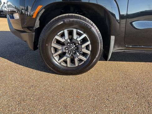 Certified 2024 Nissan Frontier SL image 8