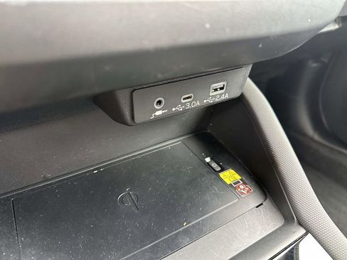 Certified 2025 Subaru Forester Premium image 22