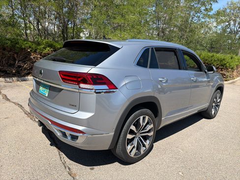 Used 2023 Volkswagen Atlas Cross Sport SEL Premium R-Line AWD/4WD image 8