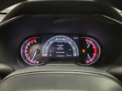 Used 2023 Toyota RAV4 LE AWD/4WD image 15