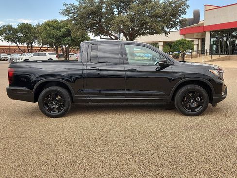 Used 2025 Honda Ridgeline Black Edition image 5
