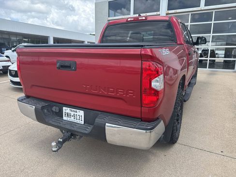 Used 2021 Toyota Tundra SR5 w/ SR5 Leather Package image 9