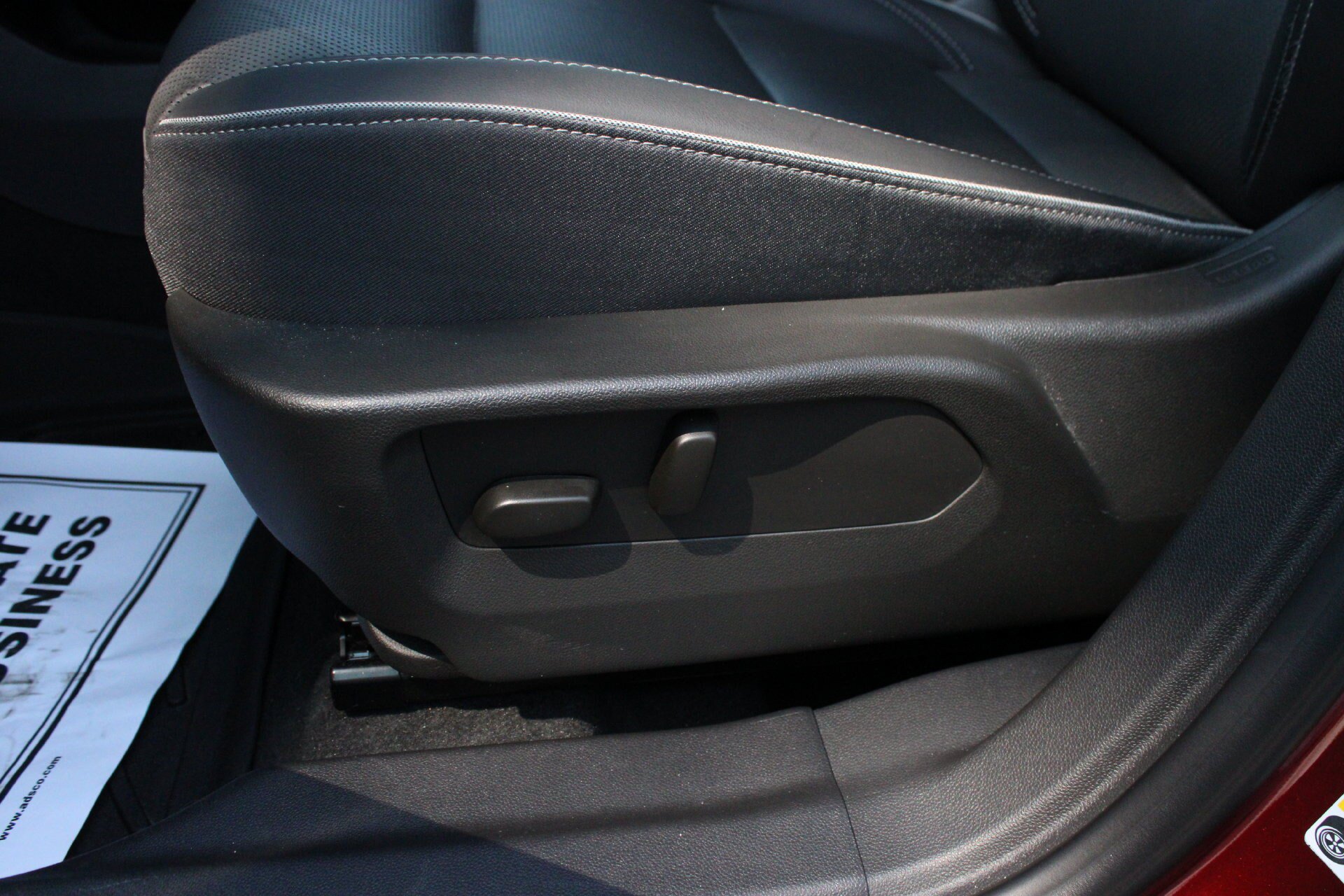 Used 2023 Buick Envision Essence FWD image 12