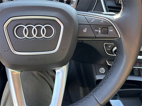 Certified 2025 Audi Q5 2.0T Premium w/ Convenience Plus Package image 24