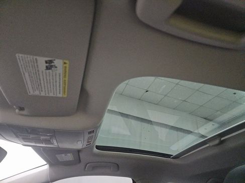 Used 2025 Volkswagen Jetta SE image 7