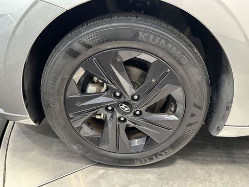 Certified 2021 Hyundai Elantra SEL FWD image 9