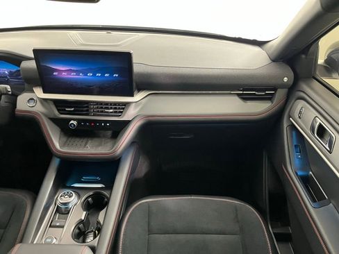 Used 2025 Ford Explorer ST AWD/4WD image 19