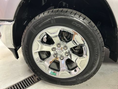 Used 2022 RAM 1500 Big Horn AWD/4WD image 9