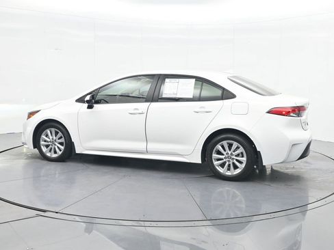 Used 2025 Toyota Corolla LE w/ LE Premium Package FWD image 8