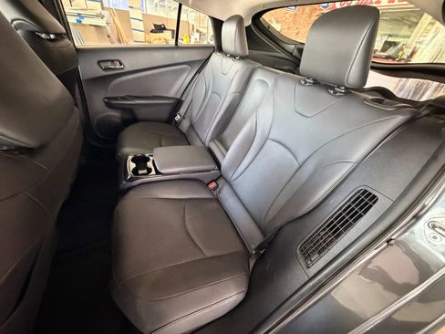 Used 2017 Toyota Prius Prime Premium image 15