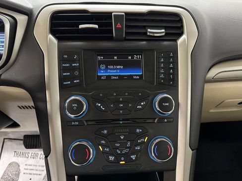 Used 2016 Ford Fusion SE image 13