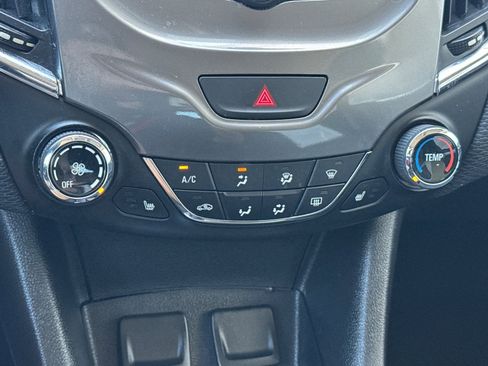 Used 2017 Chevrolet Cruze LT w/ Convenience Package FWD image 19