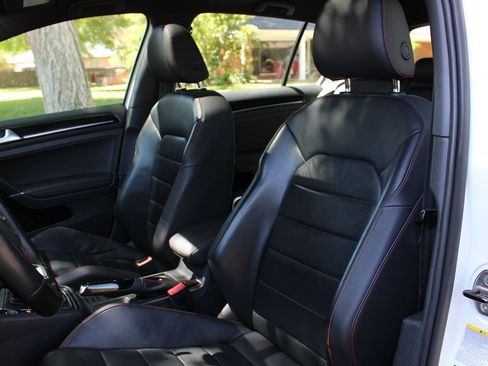 Used 2015 Volkswagen GTI Autobahn image 9