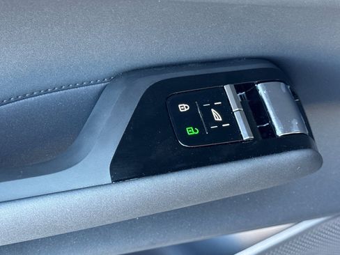 New 2026 Volvo EX90 Ultra AWD/4WD image 15