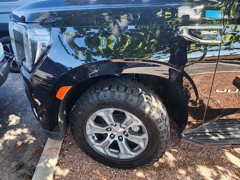 Used 2024 GMC Yukon XL SLE w/ Max Trailering Package AWD/4WD image 5