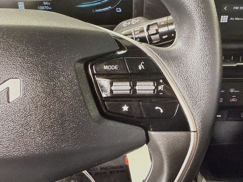 Used 2026 Kia Niro LX FWD image 15