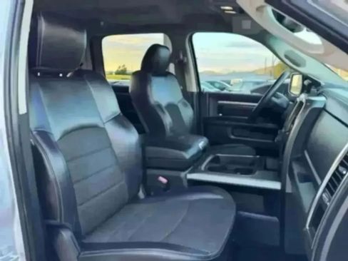 Used 2016 RAM 1500 Sport RWD image 31