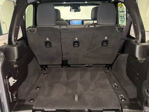 Used 2025 Jeep Wrangler Unlimited Sport AWD/4WD image 46