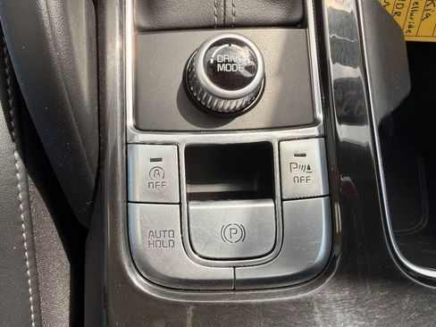 Used 2020 Kia Telluride S w/ S 8 Passenger Seating Package FWD image 33