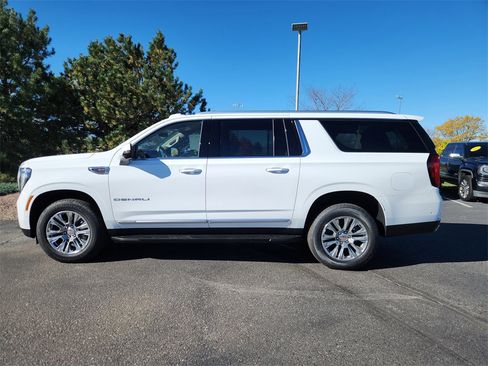 New 2026 GMC Yukon XL Denali image 2