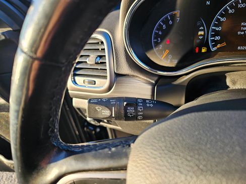 Used 2021 Jeep Grand Cherokee Laredo X image 20