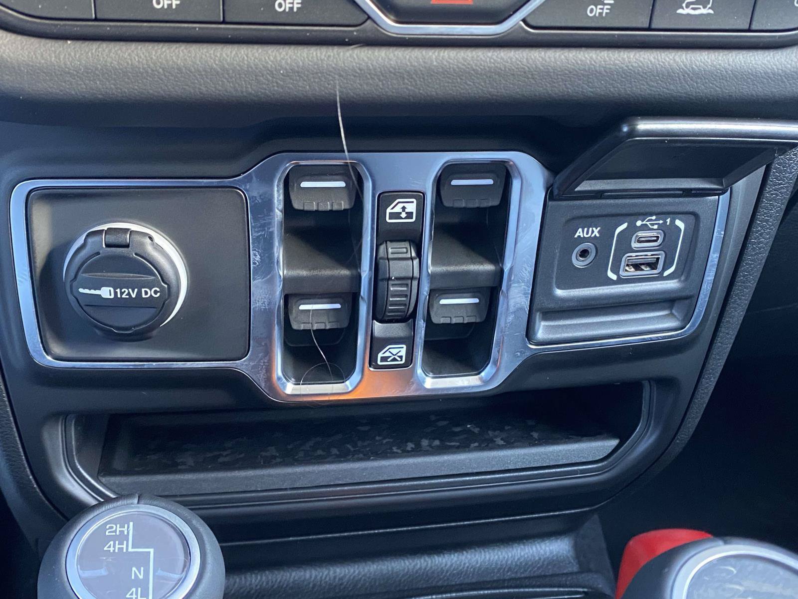New 2026 Jeep Wrangler Unlimited Sahara AWD/4WD image 27