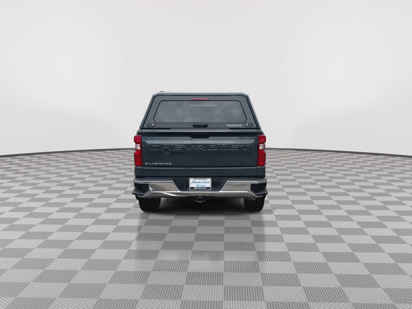 Used 2025 Chevrolet Silverado 1500 LT AWD/4WD image 7