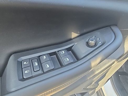 Used 2024 Jeep Grand Cherokee Limited w/ Black Appearance Package image 14