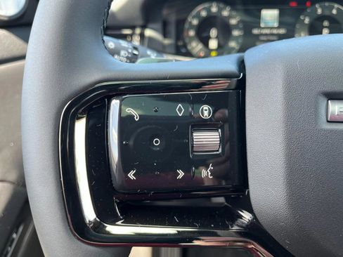 Used 2026 Land Rover Range Rover Evoque Dynamic SE image 17