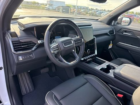 New 2026 GMC Acadia Denali w/ Super Cruise Package AWD/4WD image 18