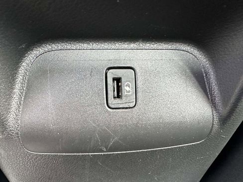 Used 2024 Nissan Sentra SV FWD image 14
