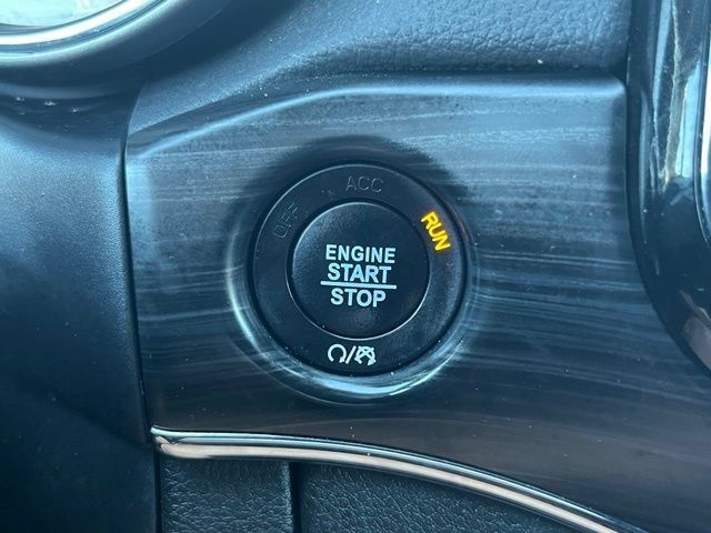 Certified 2019 Jeep Grand Cherokee Limited w/ Luxury Group II AWD/4WD image 37