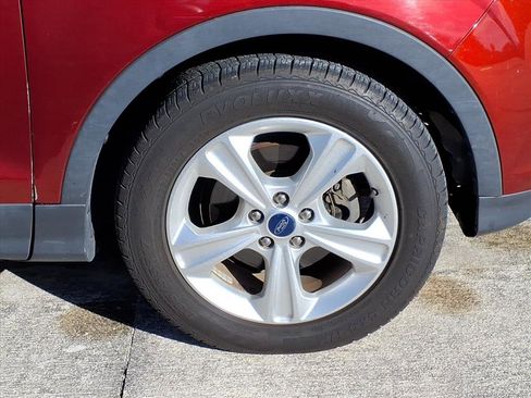 Used 2016 Ford Escape SE w/ Equipment Group 201A image 9