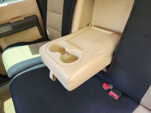 Used 2014 Ford F250 Lariat w/ Lariat Interior Package image 34