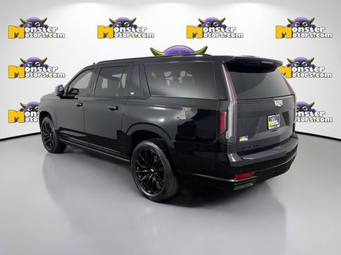 Used 2022 Cadillac Escalade ESV Sport w/ Touring Package image 7