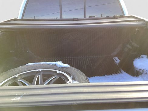 Used 2011 Ford F150 Lariat image 34