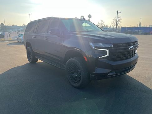 Used 2023 Chevrolet Suburban RST w/ Luxury Package image 3