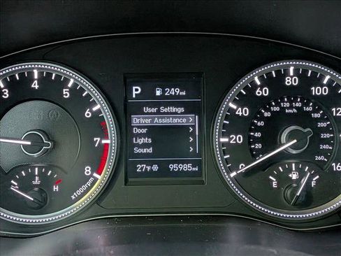 Used 2019 Hyundai Santa Fe SE image 11