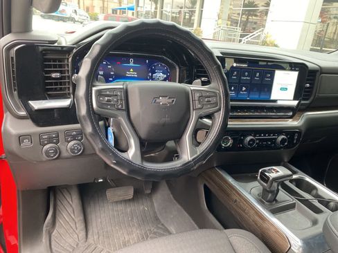Used 2023 Chevrolet Silverado 1500 RST image 10