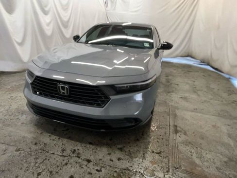Used 2025 Honda Accord Sport image 15