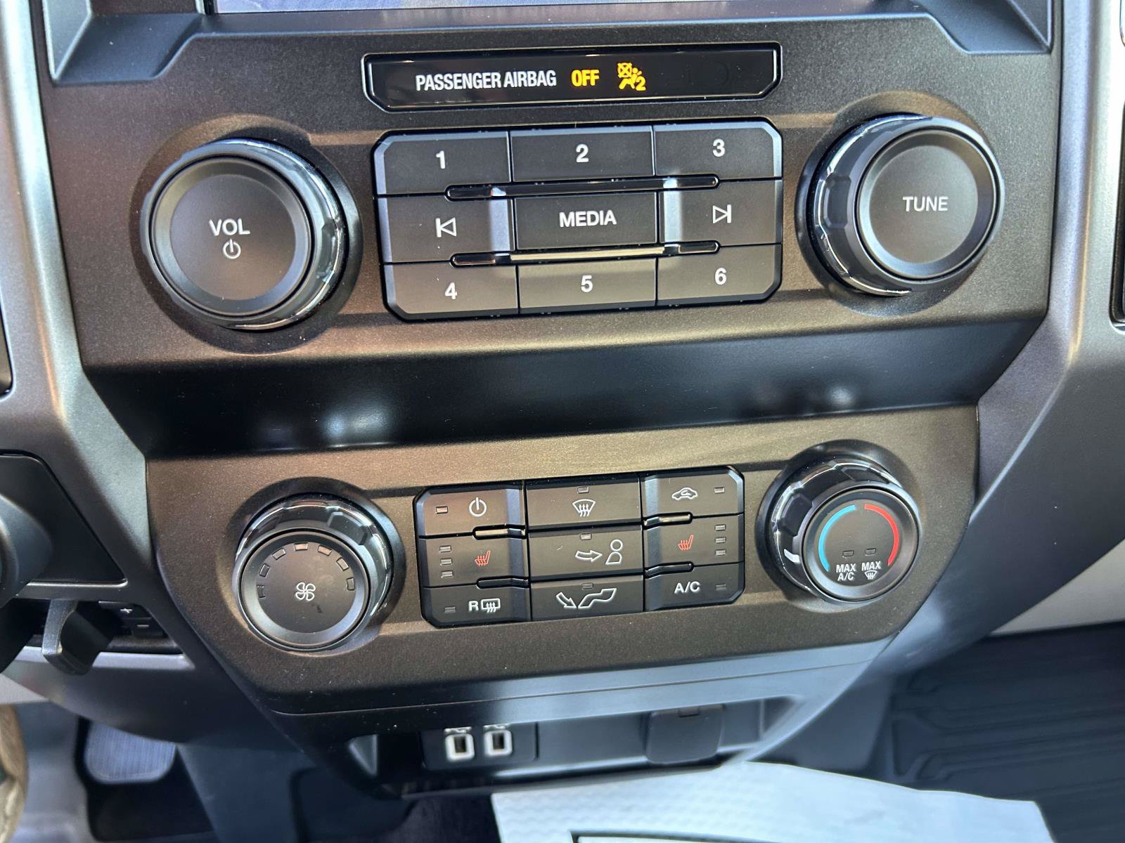 Used 2020 Ford F150 XLT w/ Equipment Group 302A Luxury AWD/4WD image 30