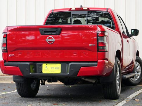 Used 2022 Nissan Frontier SV RWD image 4