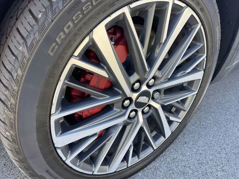 Certified 2024 Cadillac XT6 Sport w/ Technology Package image 2