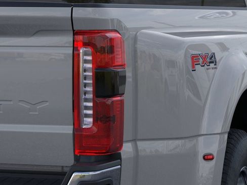 New 2026 Ford F350 XLT w/ XLT Premium Package AWD/4WD image 21