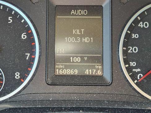 Used 2022 Volkswagen Taos S FWD image 11