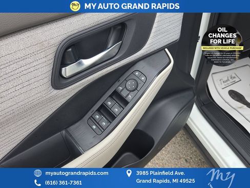 Used 2023 Nissan Rogue SV AWD/4WD image 11