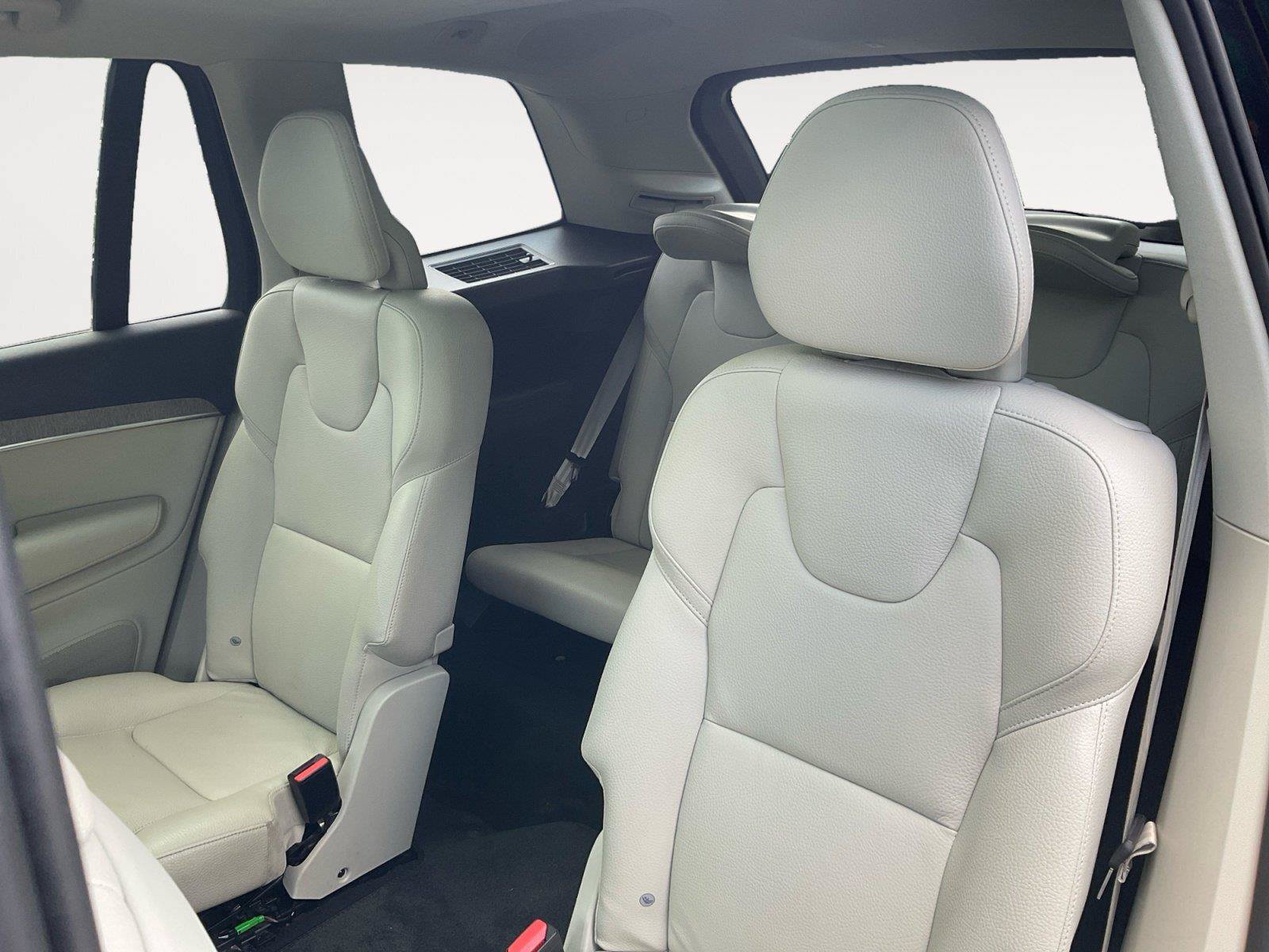 Certified 2023 Volvo XC90 B6 Plus AWD/4WD image 13