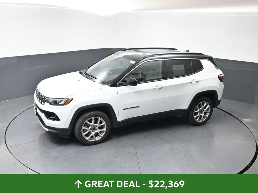 Used 2025 Jeep Compass Limited AWD/4WD image 47